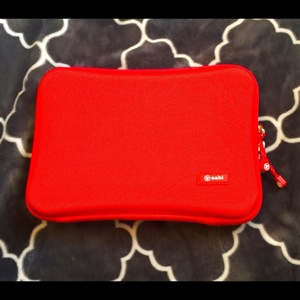 Nabi 2 protective case 7” x 9”. Red color
